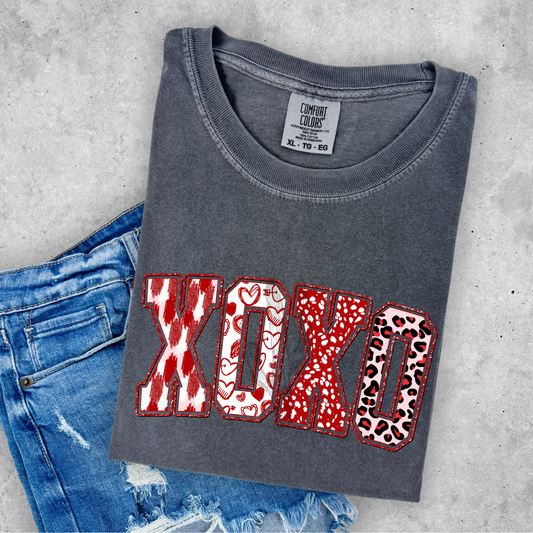 XOXO Pepper - Wholesale Comfort Color Graphic Tee